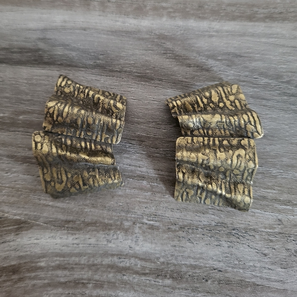 Vintage Norma Jean Textured Wavy Clip Earrings Antiqued Gold Metal 1980s